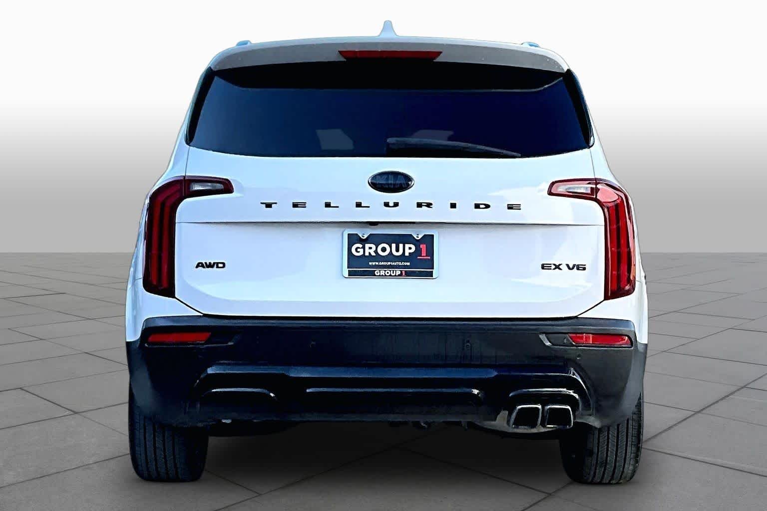 Used 2021 Glacial White Pearl Kia EX image 5