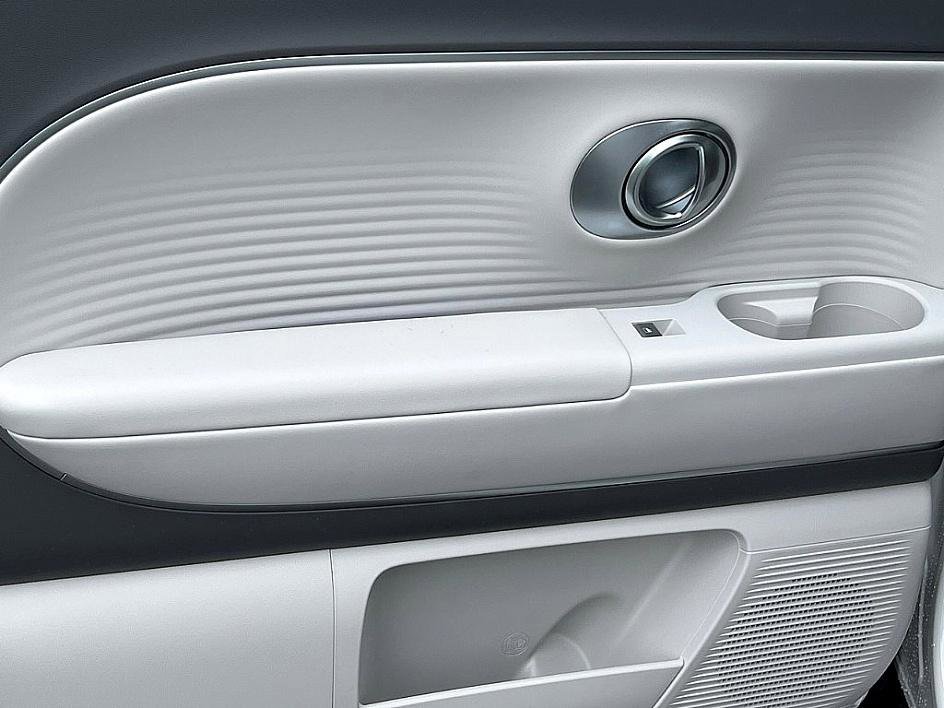 2026 Hyundai IONIQ 9 SEL - Photo 8