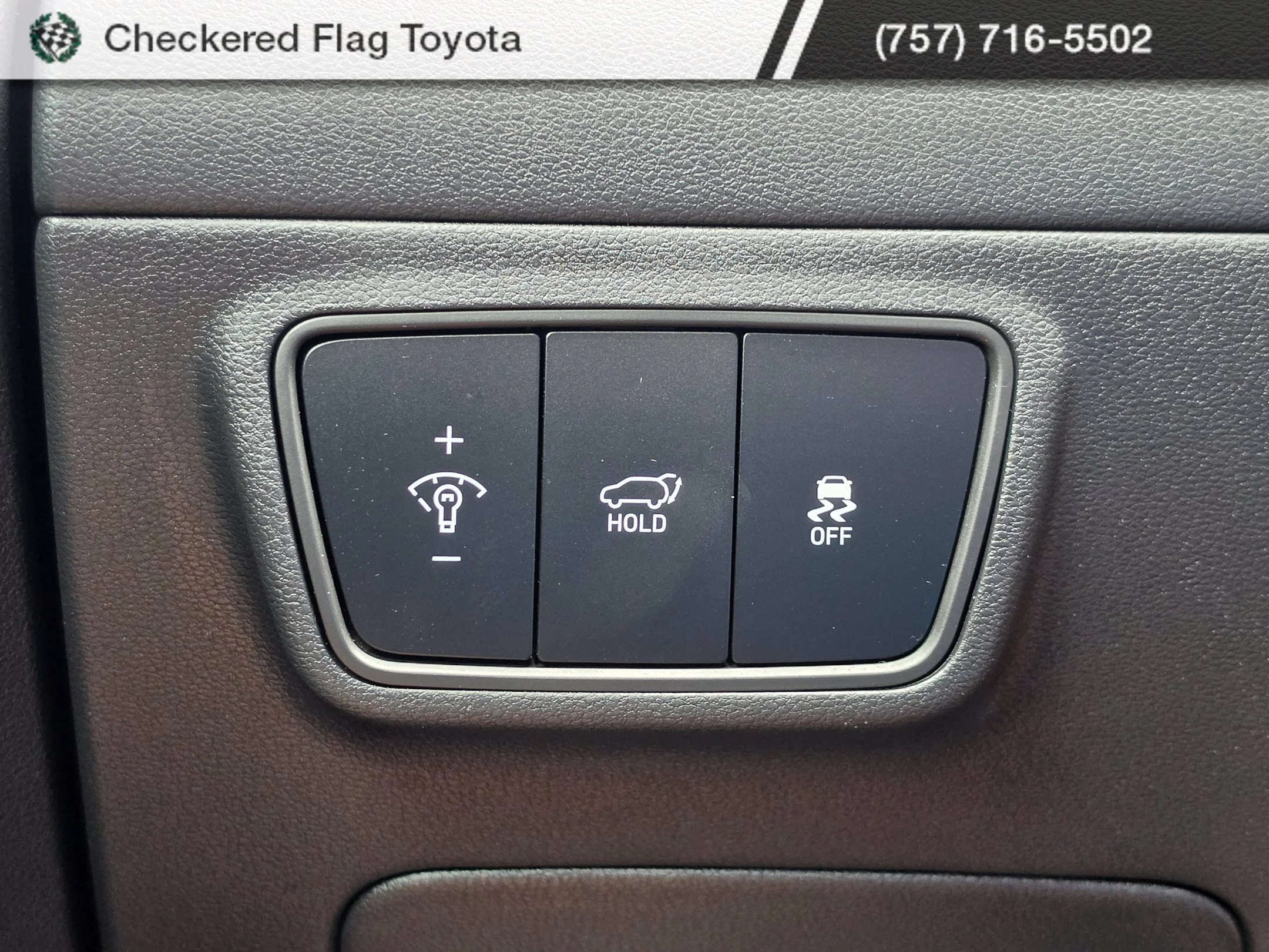 Used 2024 Hampton Gray Hyundai SEL image 10