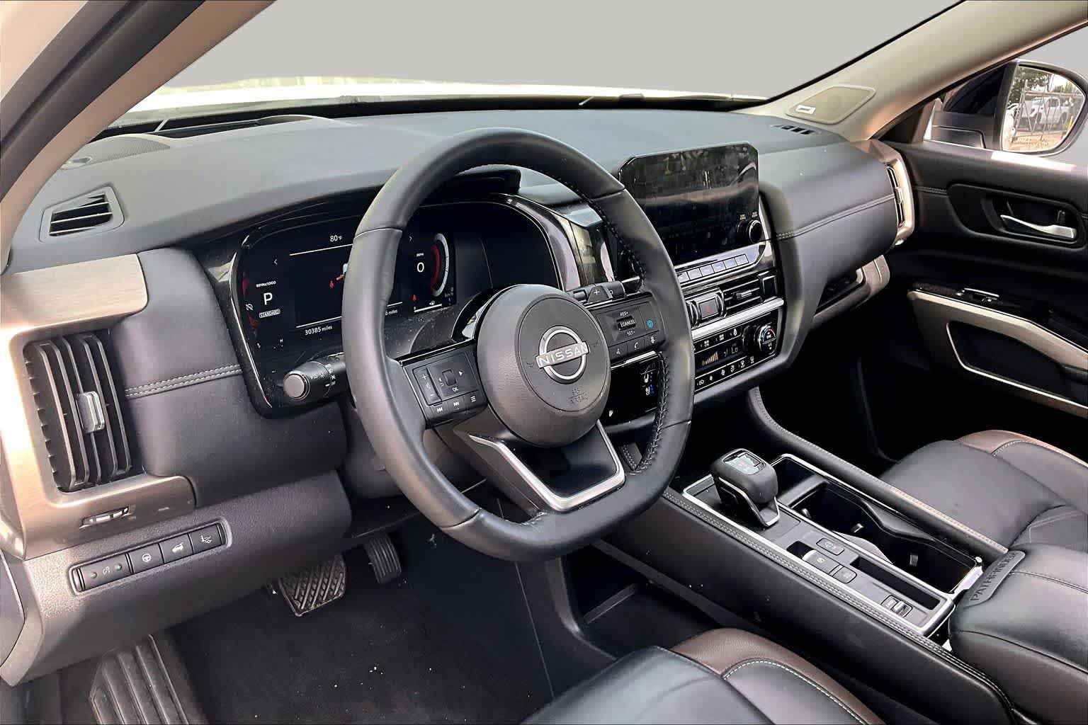 Used 2024 Pearl White Tricoat/Super Black Nissan Platinum image 16