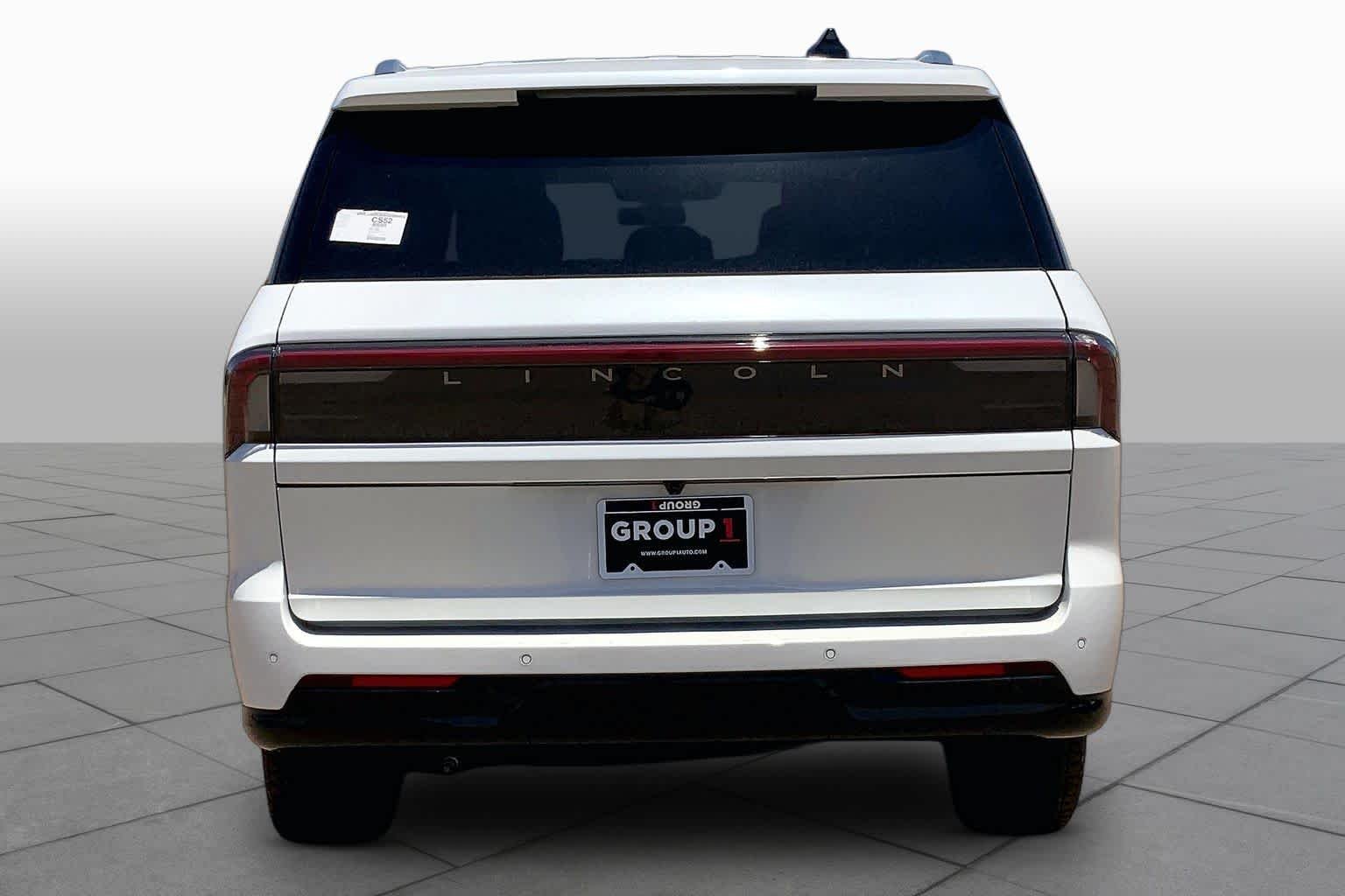 New 2026 Pristine White Metallic Tri-Coat Lincoln Premiere L image 4