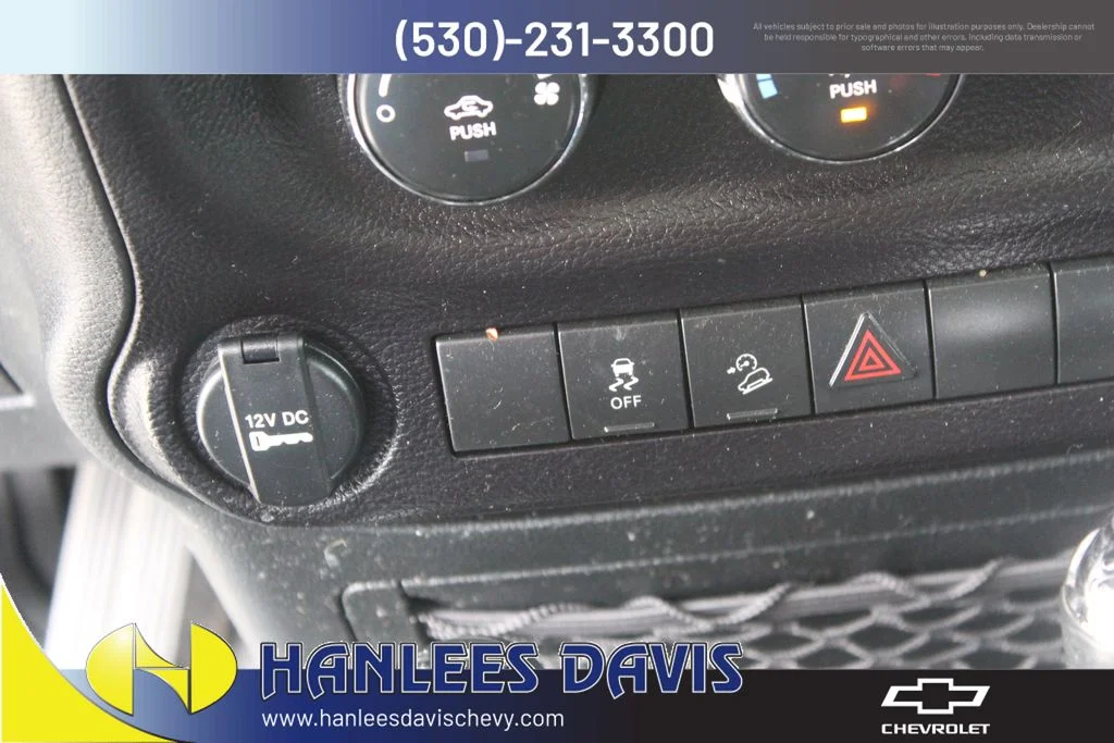 Used 2018 White Jeep Sport image 19