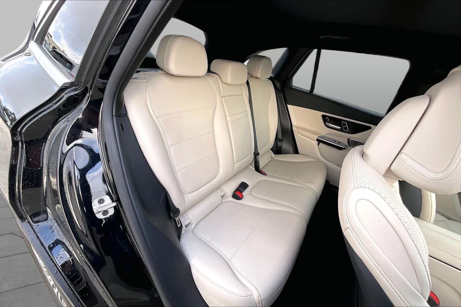 Used 2025 Black Mercedes-Benz GLC 300 image 19