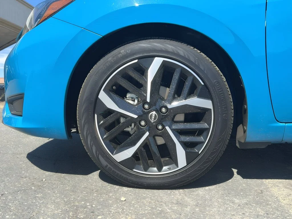 2025 Nissan Versa Sedan SR - Photo 15