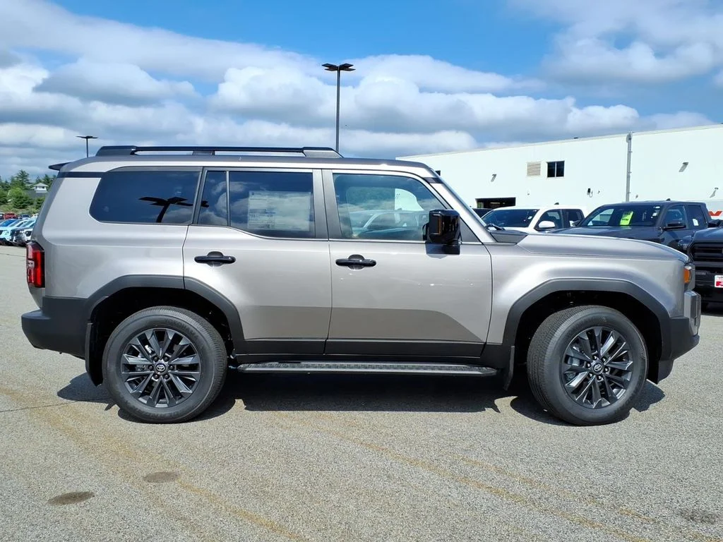 New 2027 Silver Toyota Base image 3