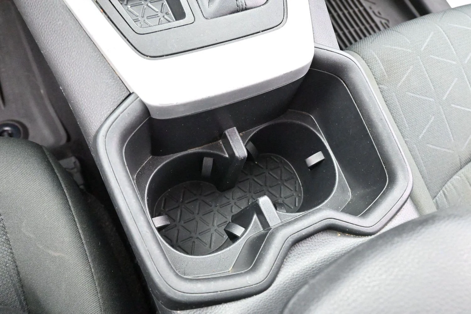 Used 2022 White Toyota XLE image 18