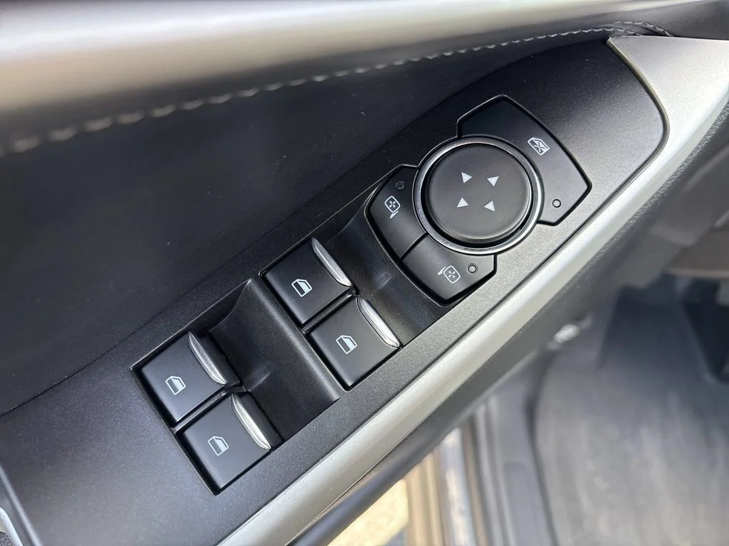 Used 2023 Gray Ford XLT image 15