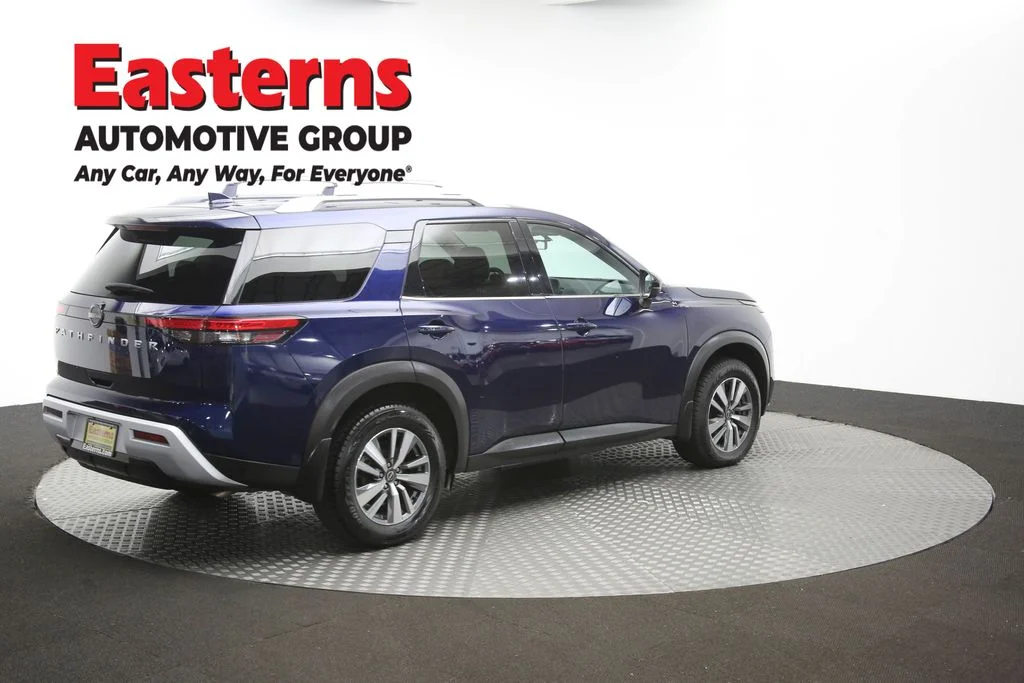Used 2023 Blue Nissan SL image 42