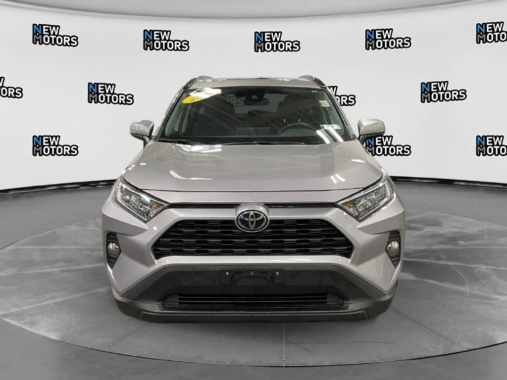 Used 2020 Silver Sky Metallic Toyota XLE image 8