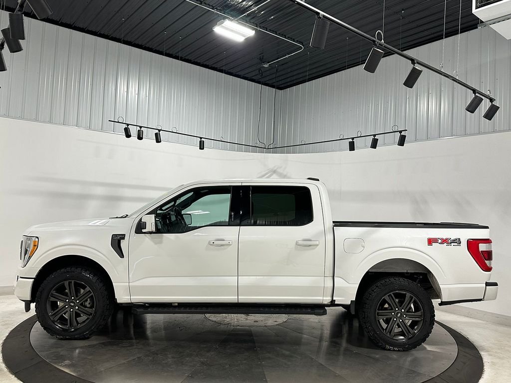Used 2022 White Ford Lariat image 17