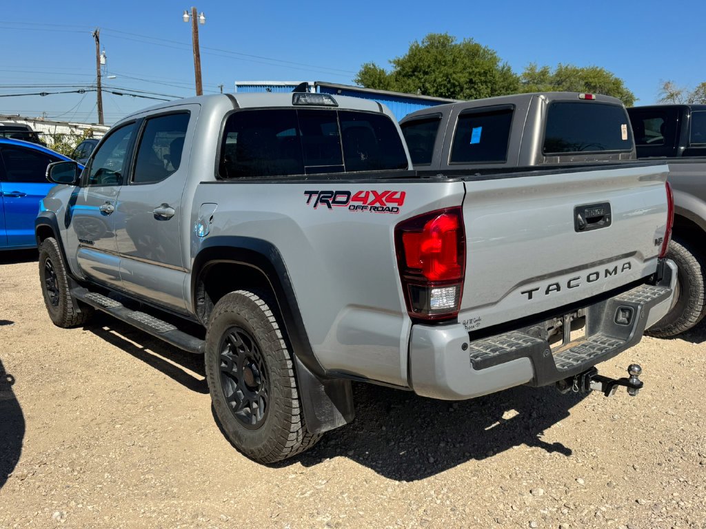 Used 2018  Toyota TRD Off-Road image 12