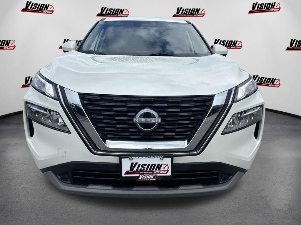 Used 2023 White Nissan SV image 2