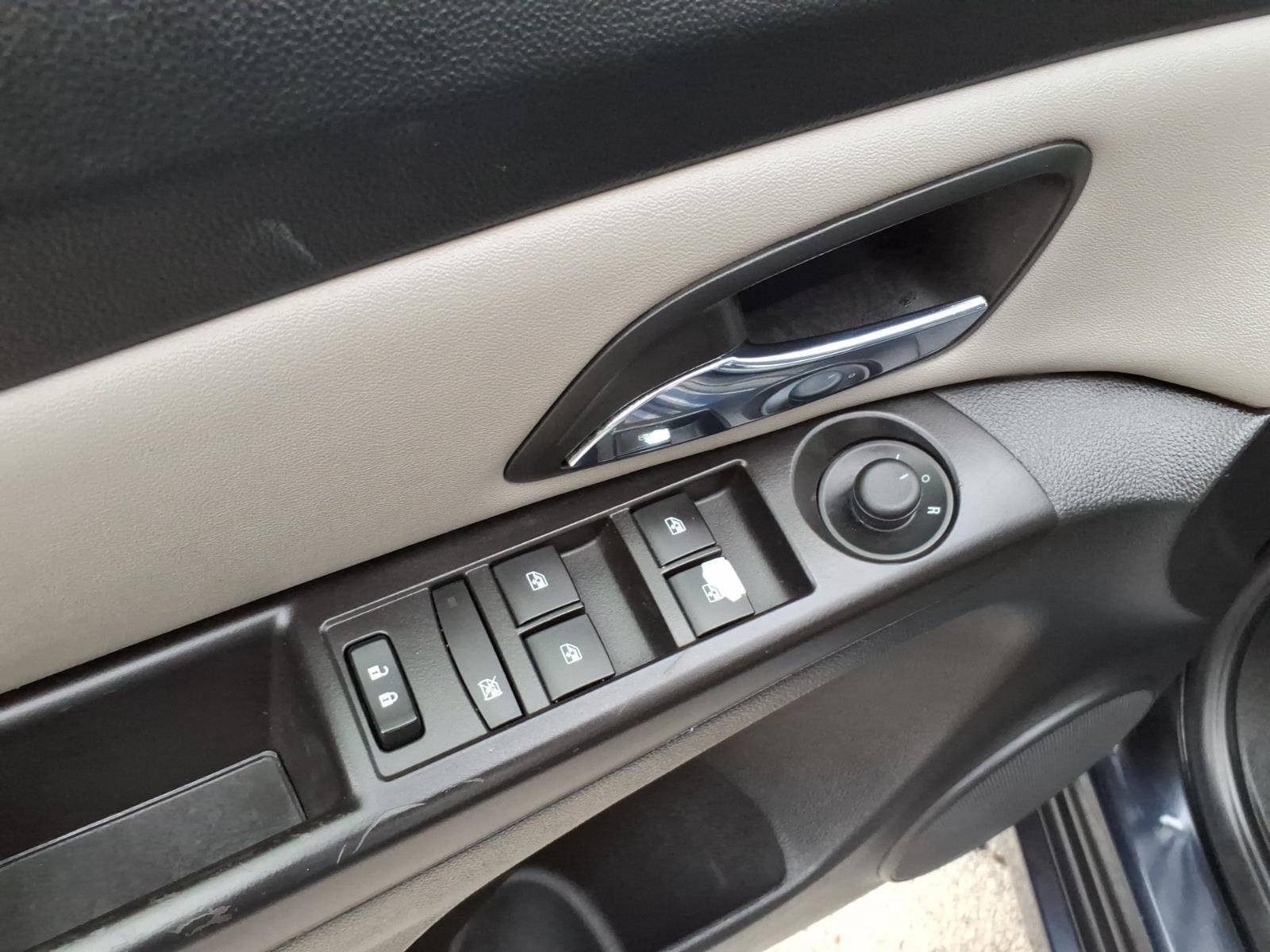 Used 2016 Blue Ray Metallic Chevrolet LS image 11