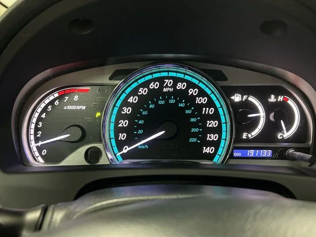 Used 2014 White Toyota XLE image 12
