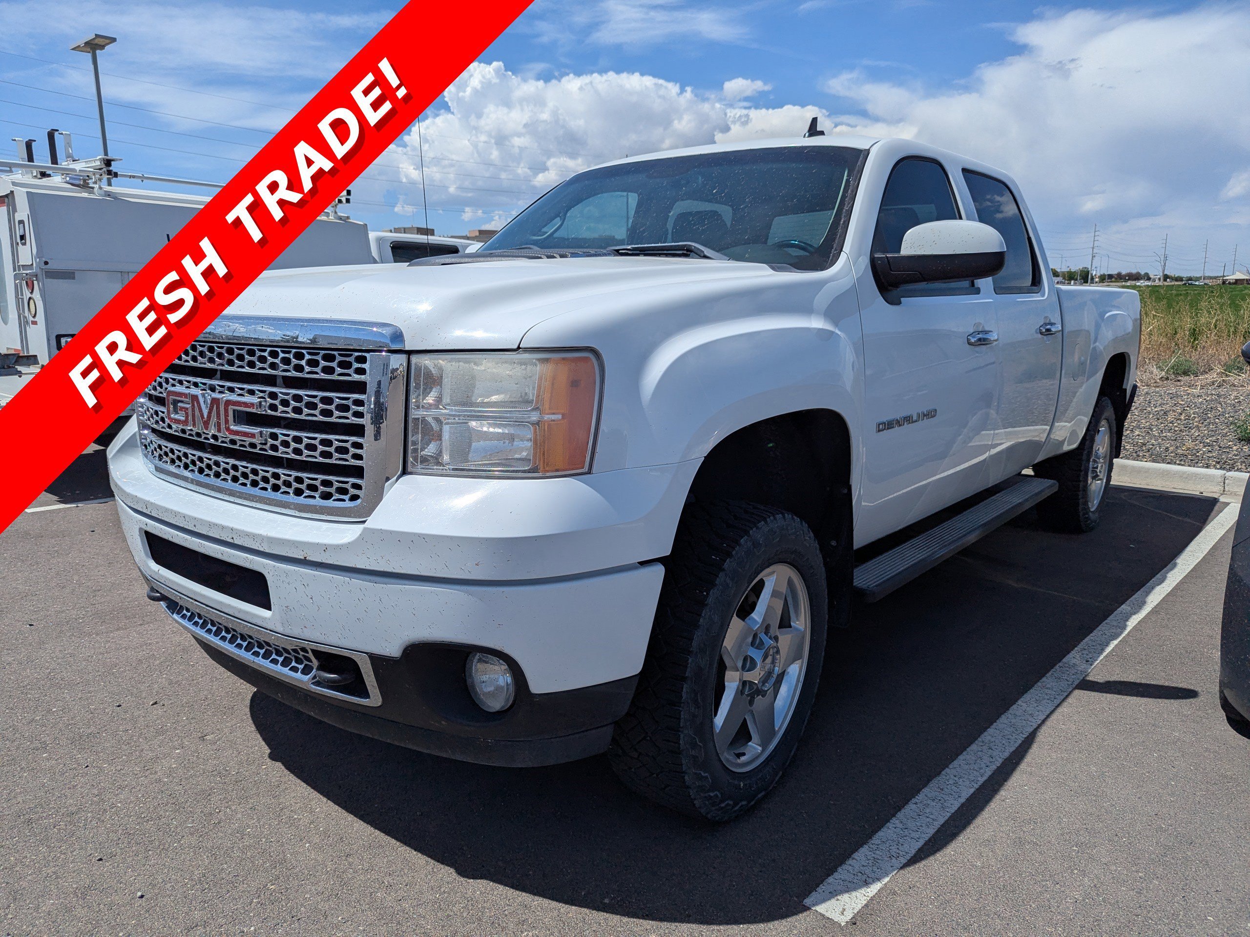 2013 GMC Sierra 4WD Crew Cab Standard Box's photo