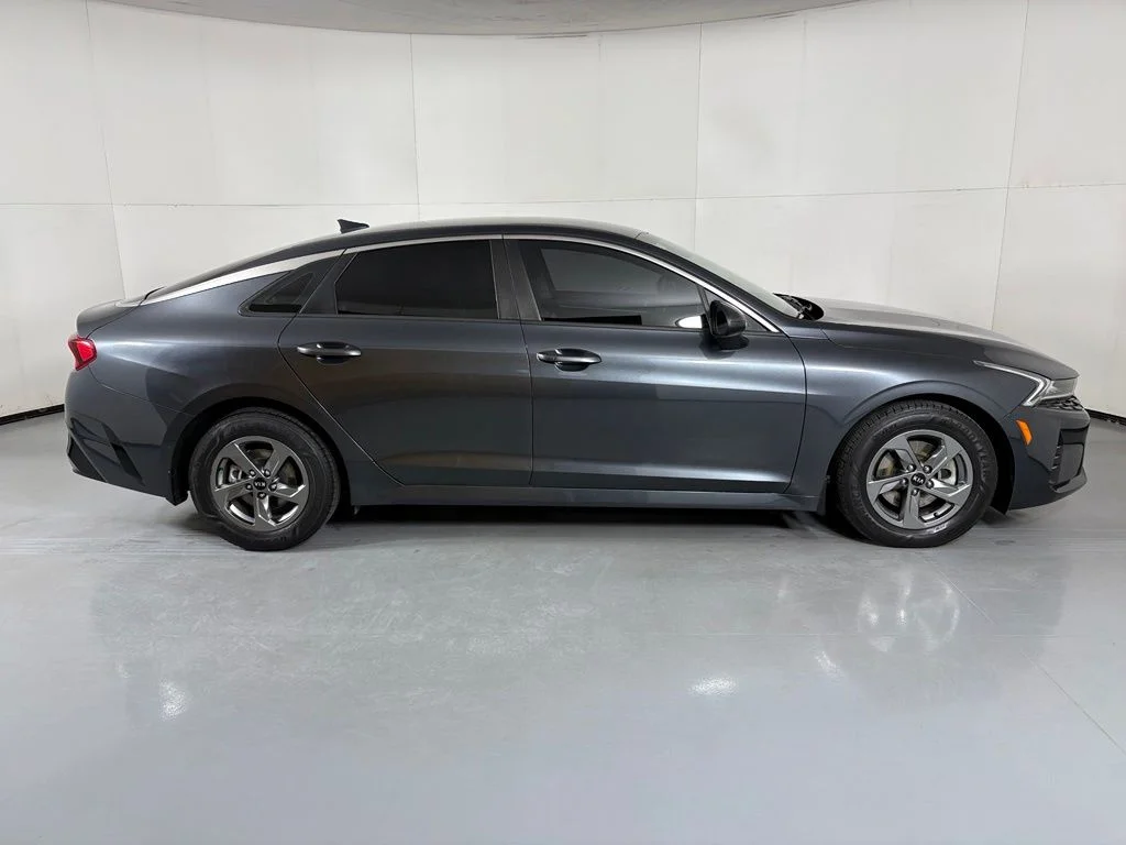 Used 2021 Gray Kia LXS image 9