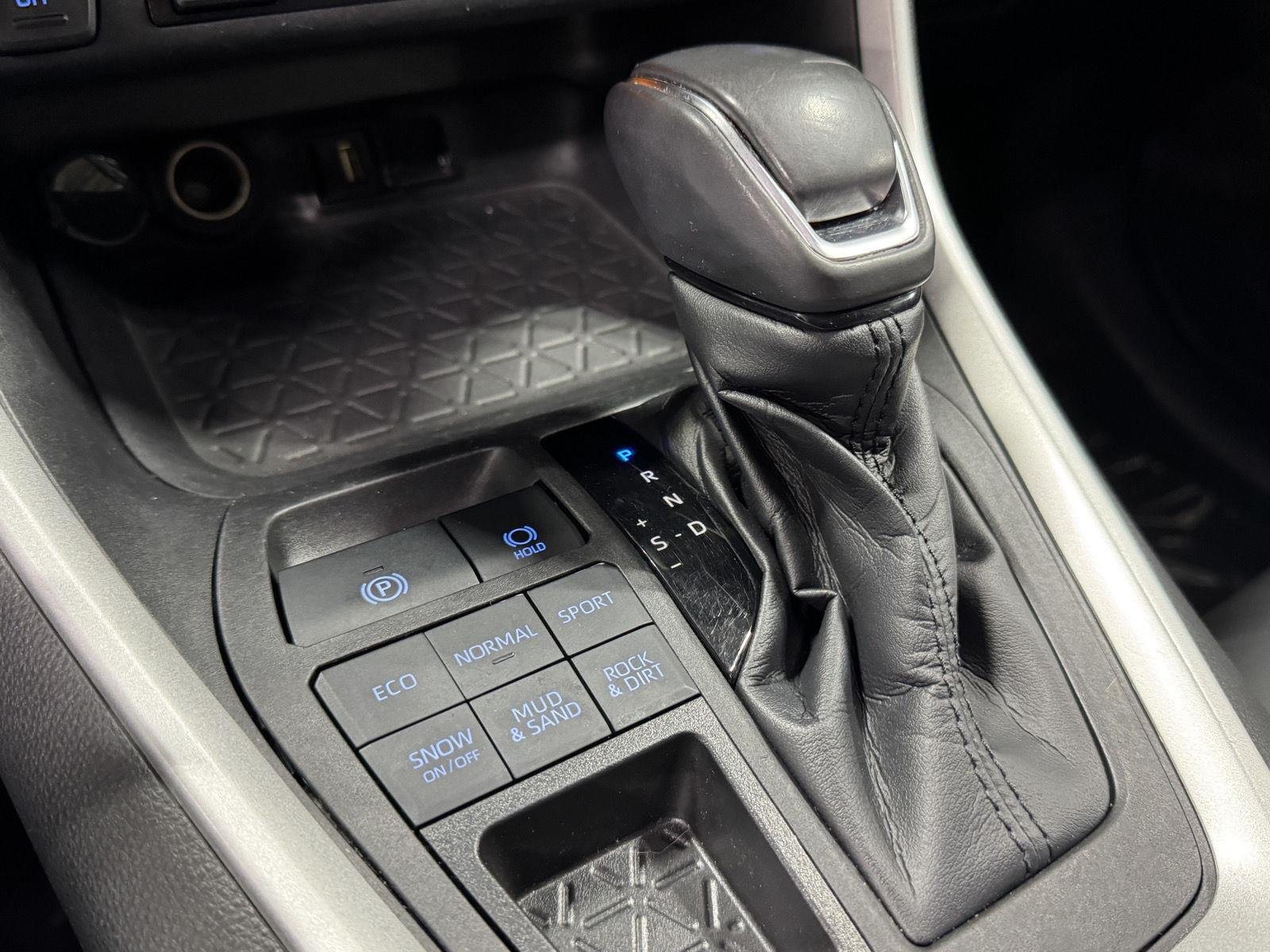 2022 Toyota RAV4 XLE Premium - Photo 31