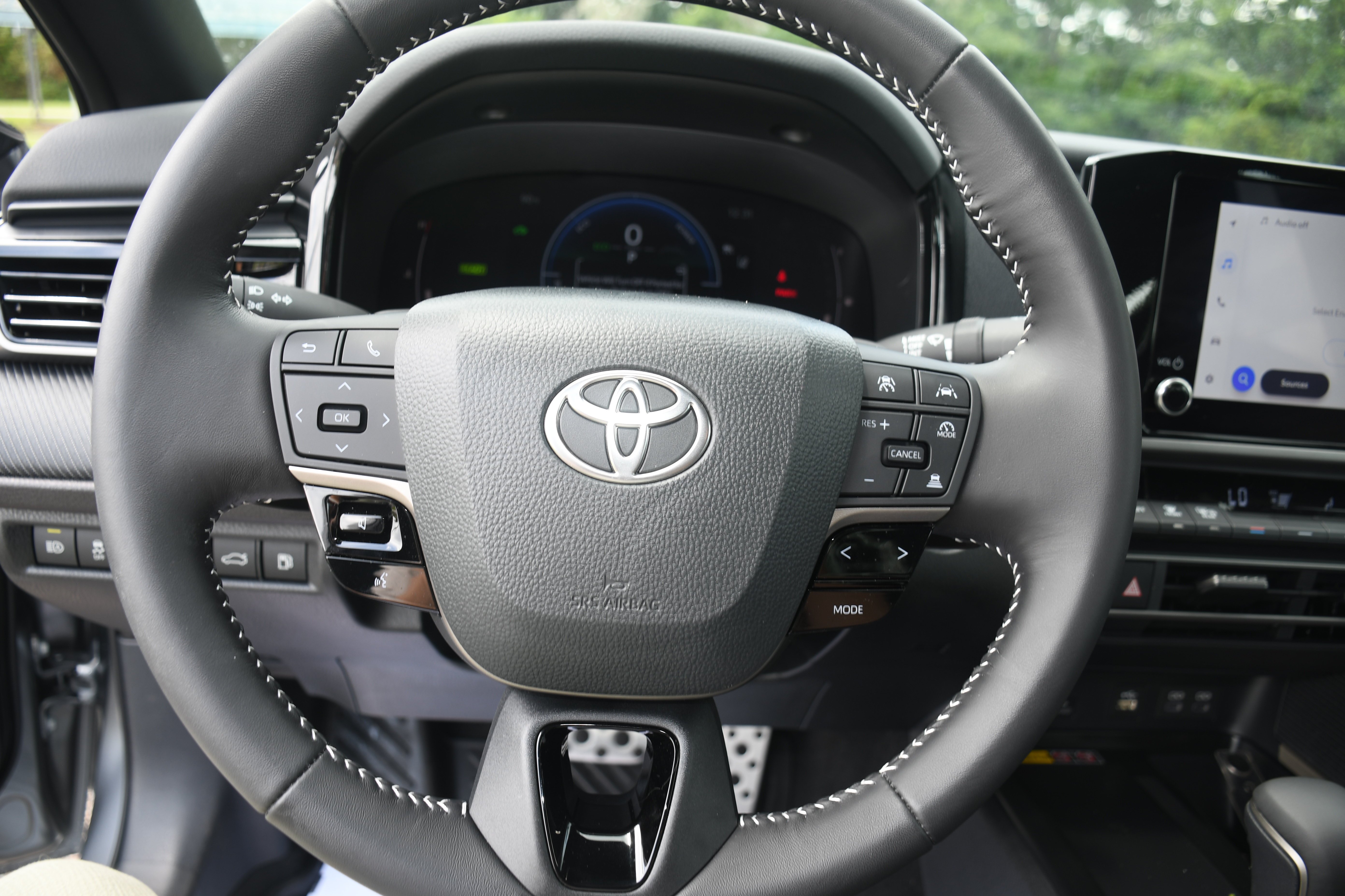 Used 2026  Toyota SE image 12