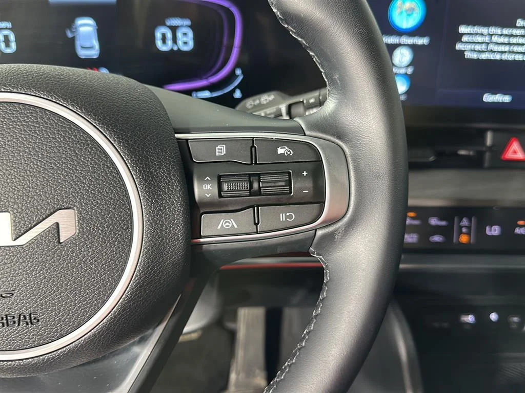 Used 2024 Wolf Gray Kia X-Line image 12