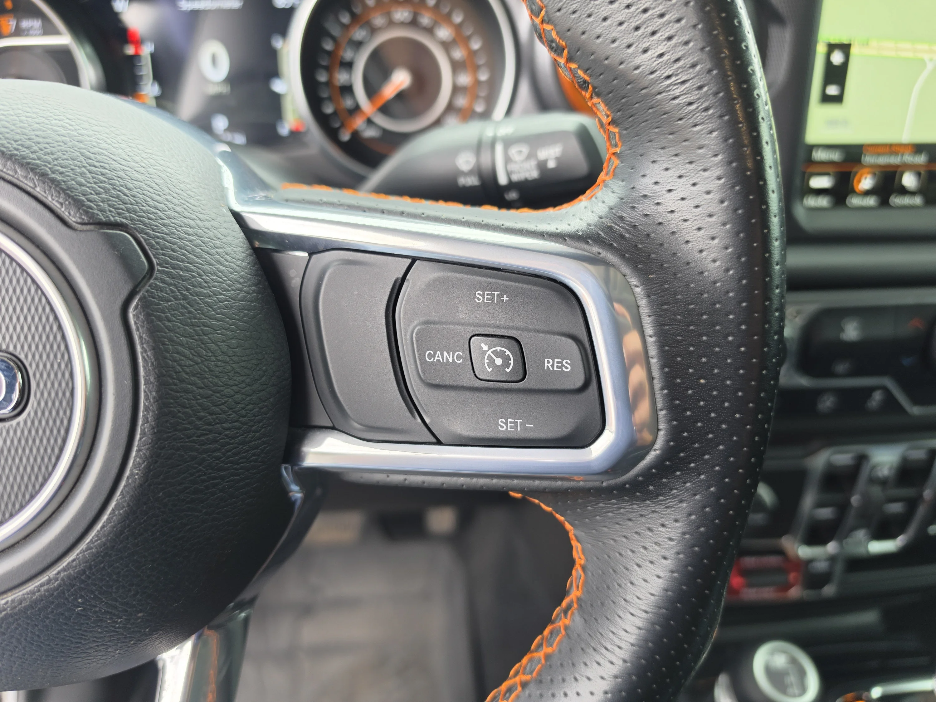 Used 2023 Black Clearcoat Jeep Mojave image 35