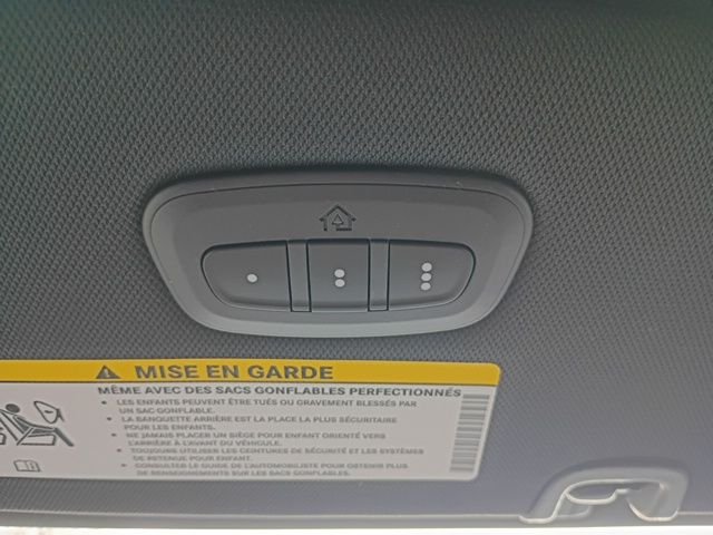 New 2026 Hydro Blue Pearl-Coat Exterior Paint Chrysler Select image 34