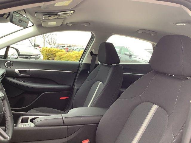 New 2026 White Hyundai SEL Sport image 17