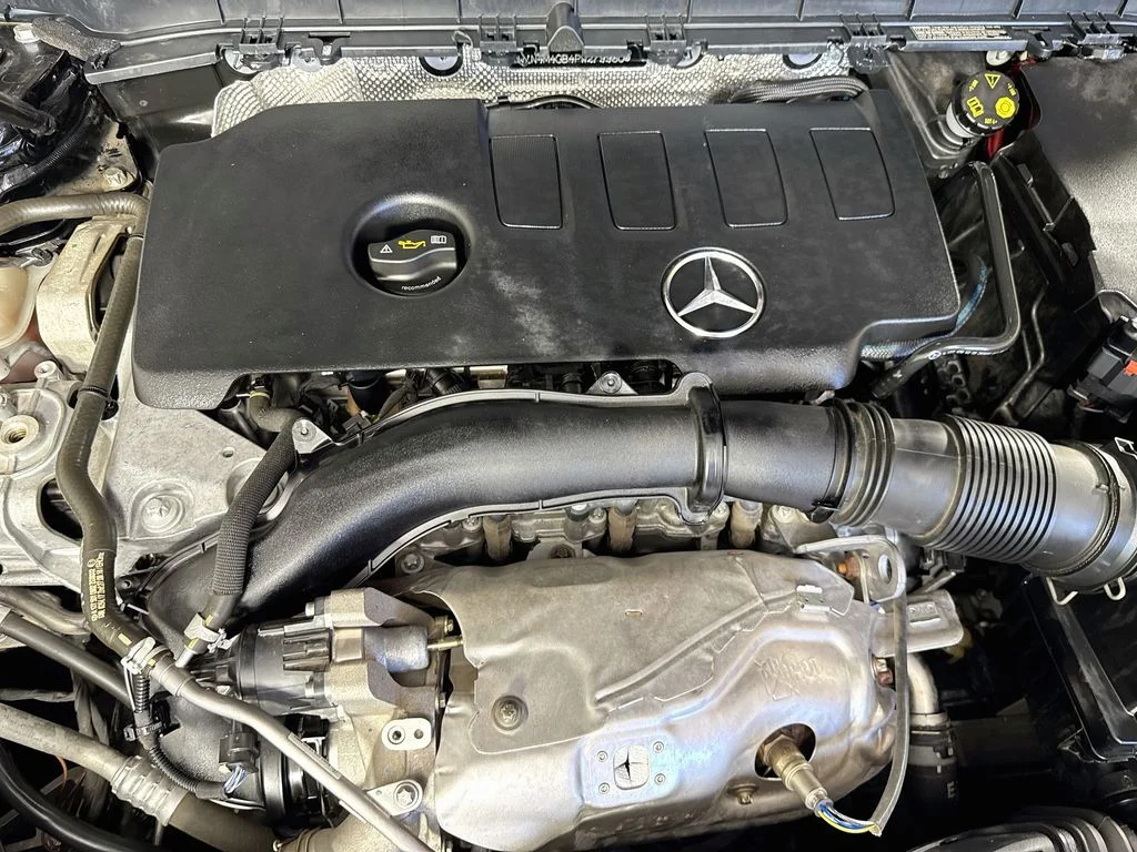 Used 2023 Night Black Mercedes-Benz GLB 250 image 40