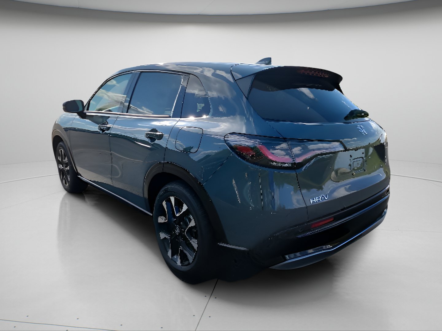 New 2027 Nordic Forest Pearl Honda EX-L image 4