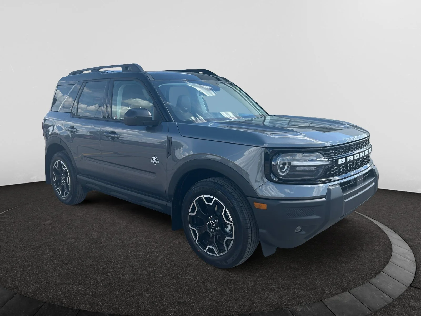 New 2026 Carbonized Grey Metallic Ford Outer Banks image 7
