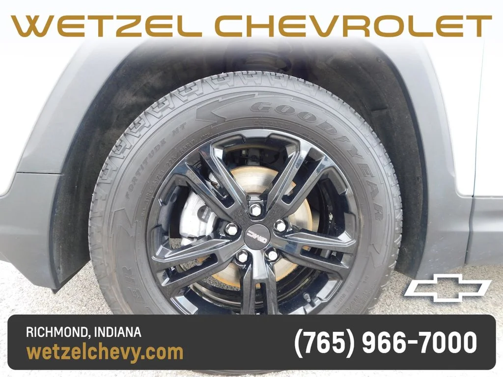 Used 2023 Silver GMC AT4 image 10
