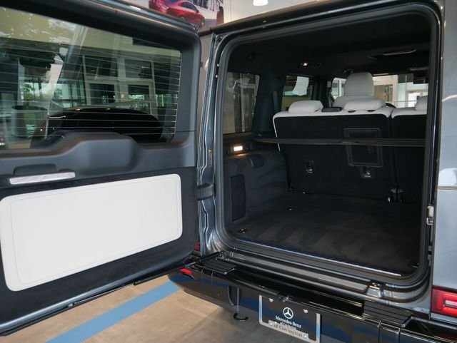 New 2027 Selenite Grey Mercedes-Benz G 580 image 24