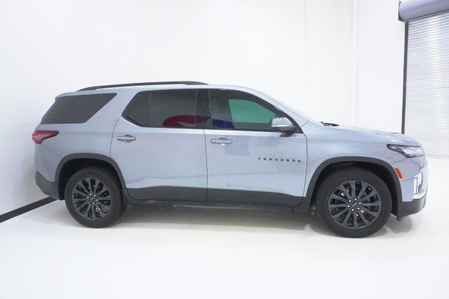 Used 2023 Sterling Gray Metallic Chevrolet RS image 4