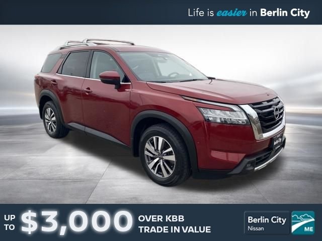 2023 Nissan Pathfinder SL