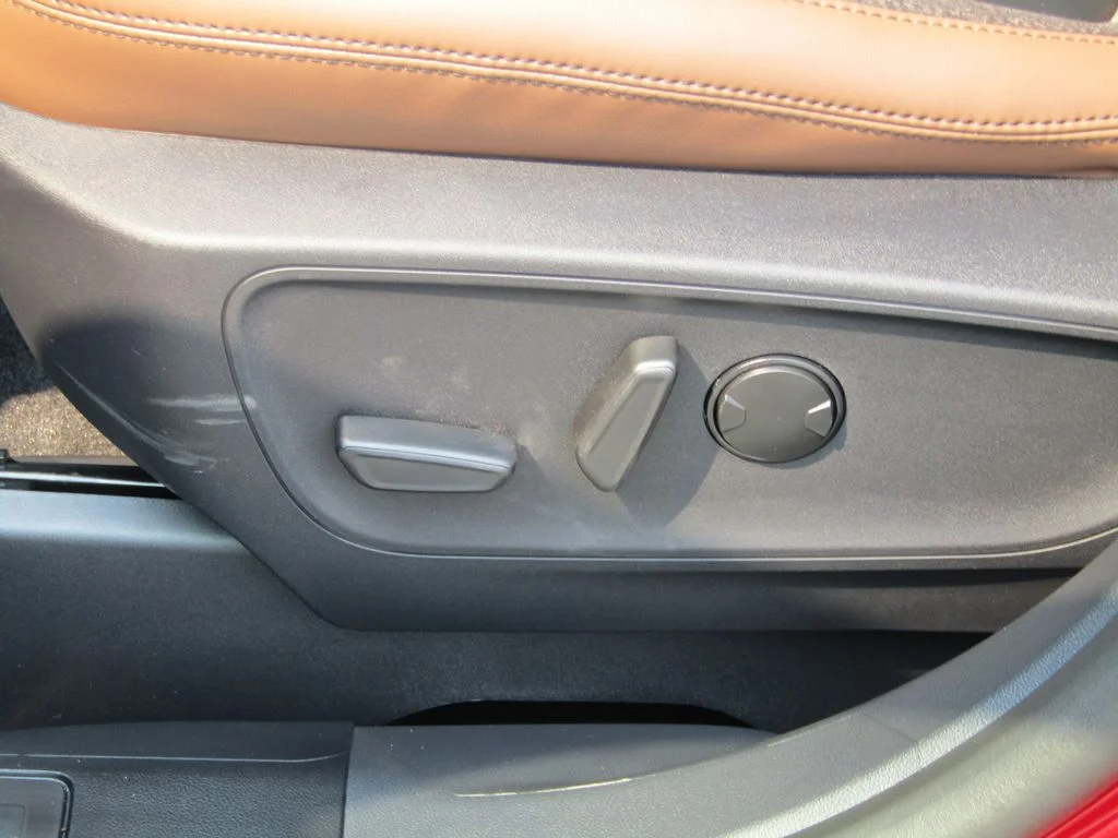 New 2026 Ruby Red Metallic Tinted Clearcoat Ford Outer Banks® image 21
