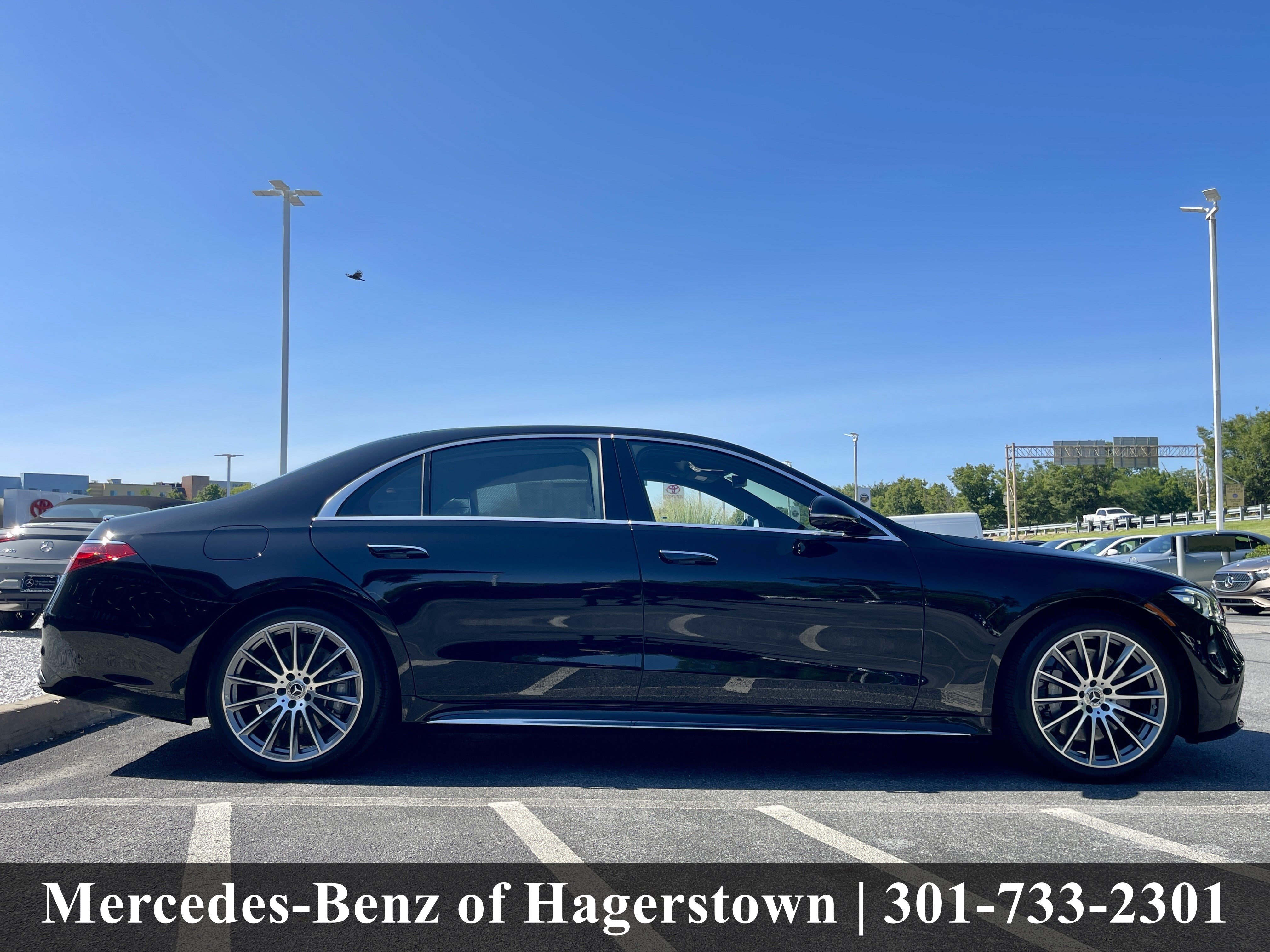 Certified Used 2025 Obsidian Black Metallic Mercedes-Benz S 580 4MATIC® Sedan image 44