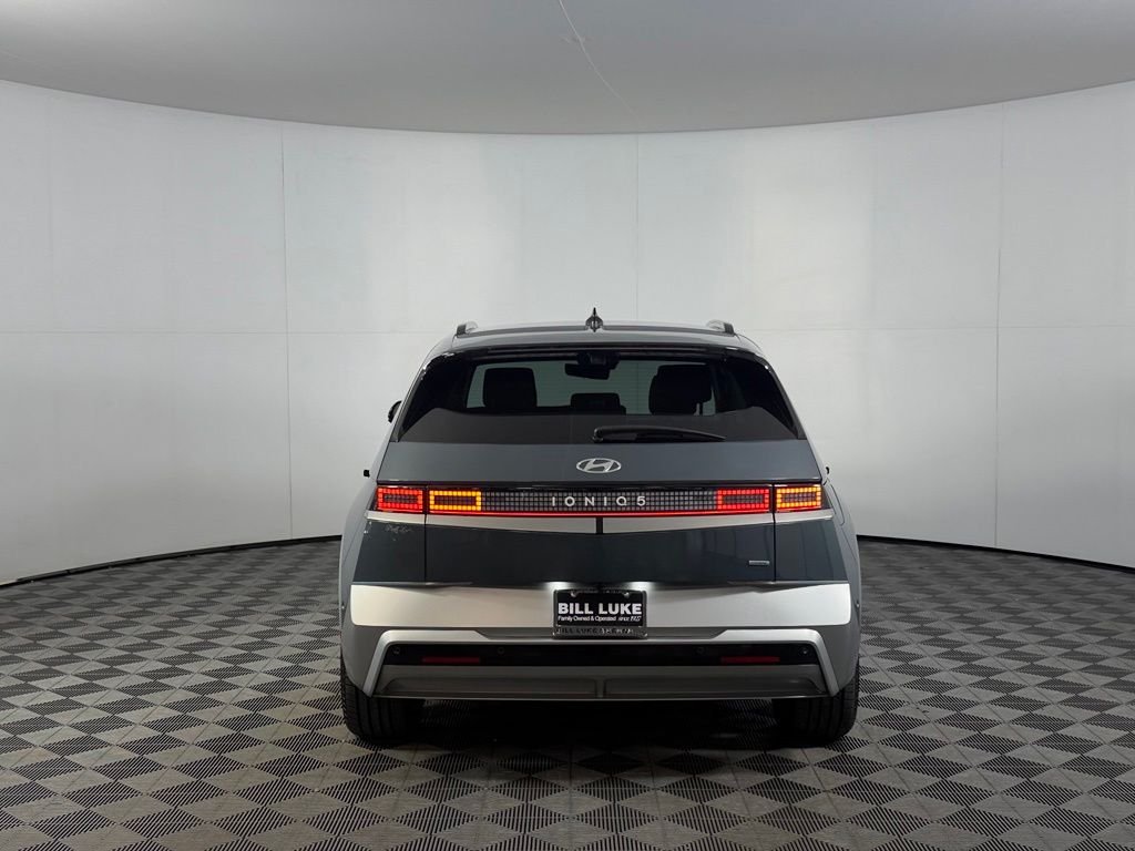 Used 2025 Green Hyundai Limited image 9