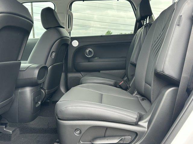 New 2026 Creamy White Pearl Hyundai SEL 7P image 18