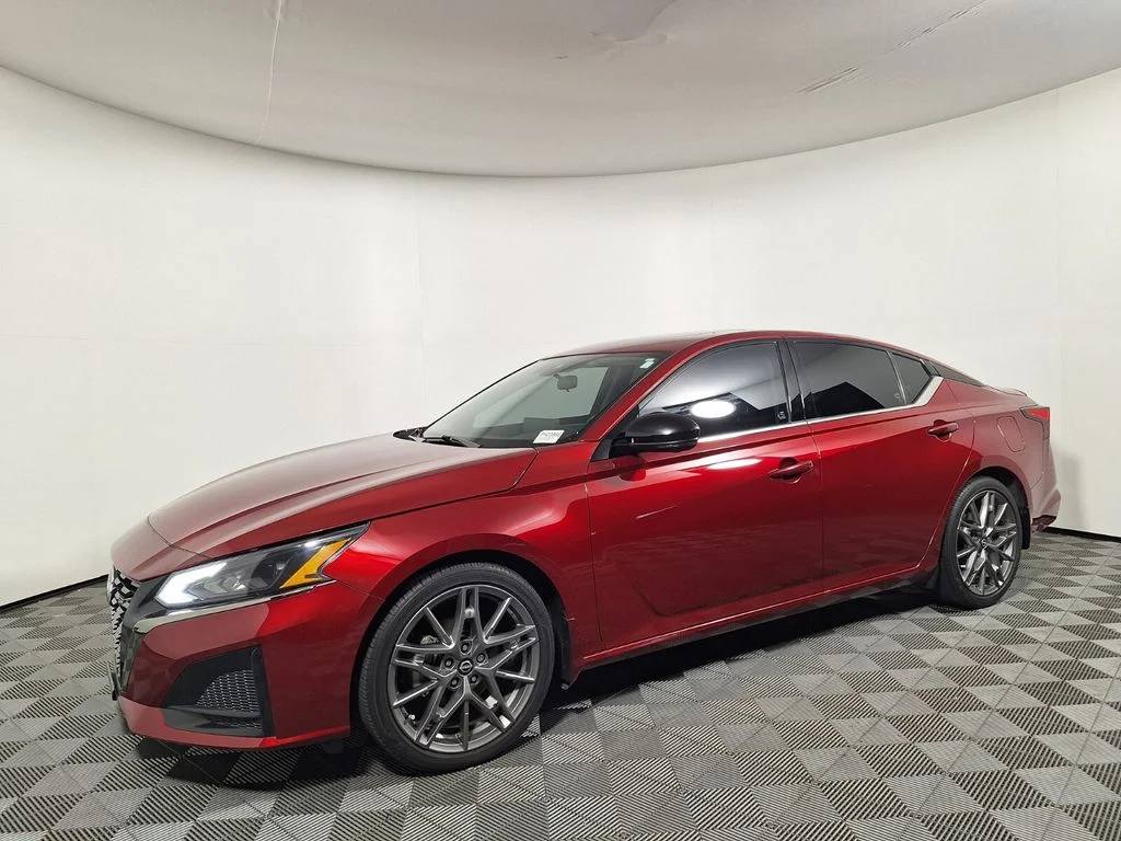 2024 Nissan Altima 2.0 SR