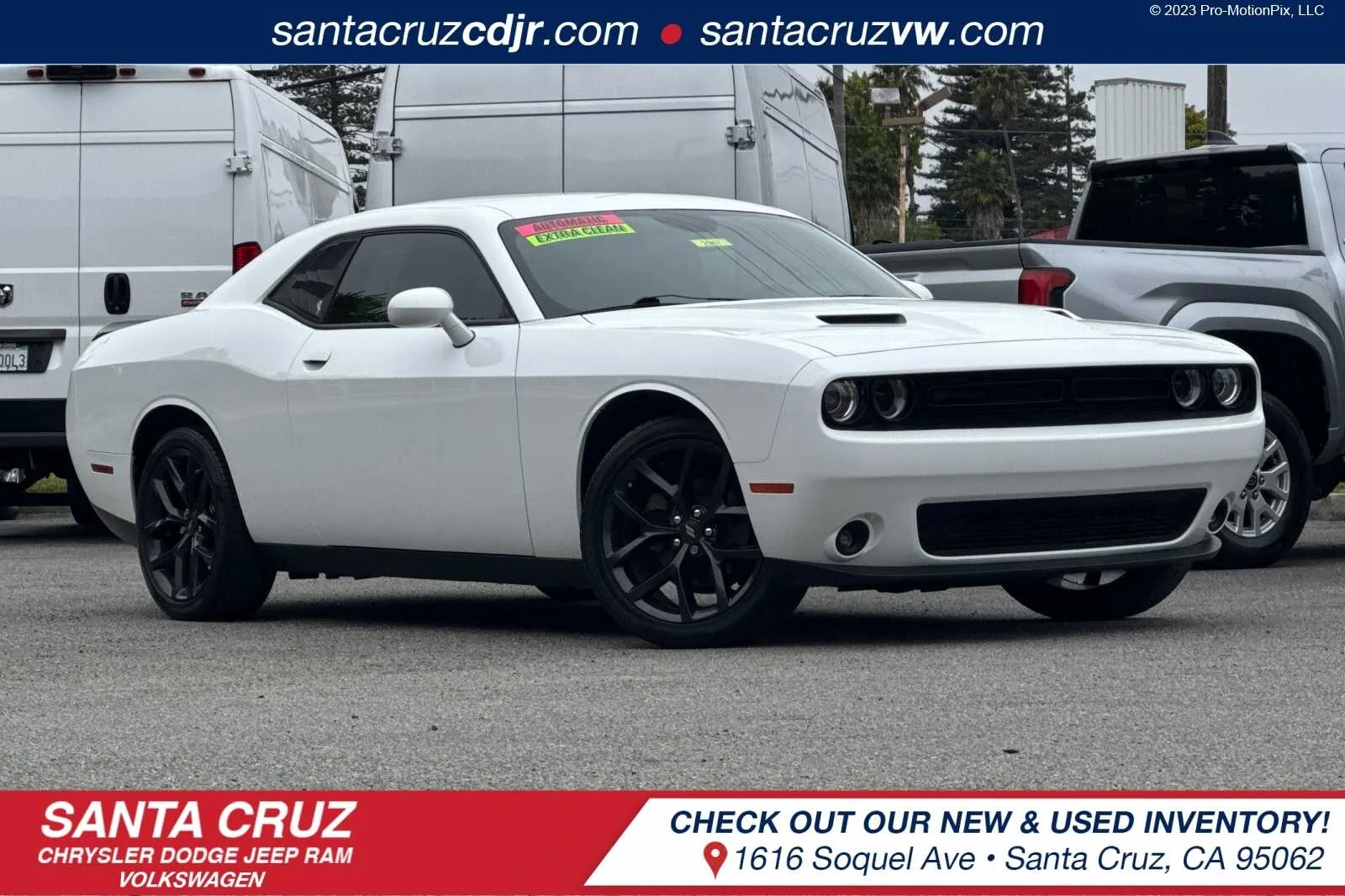 Used 2021 White Dodge SXT image 1