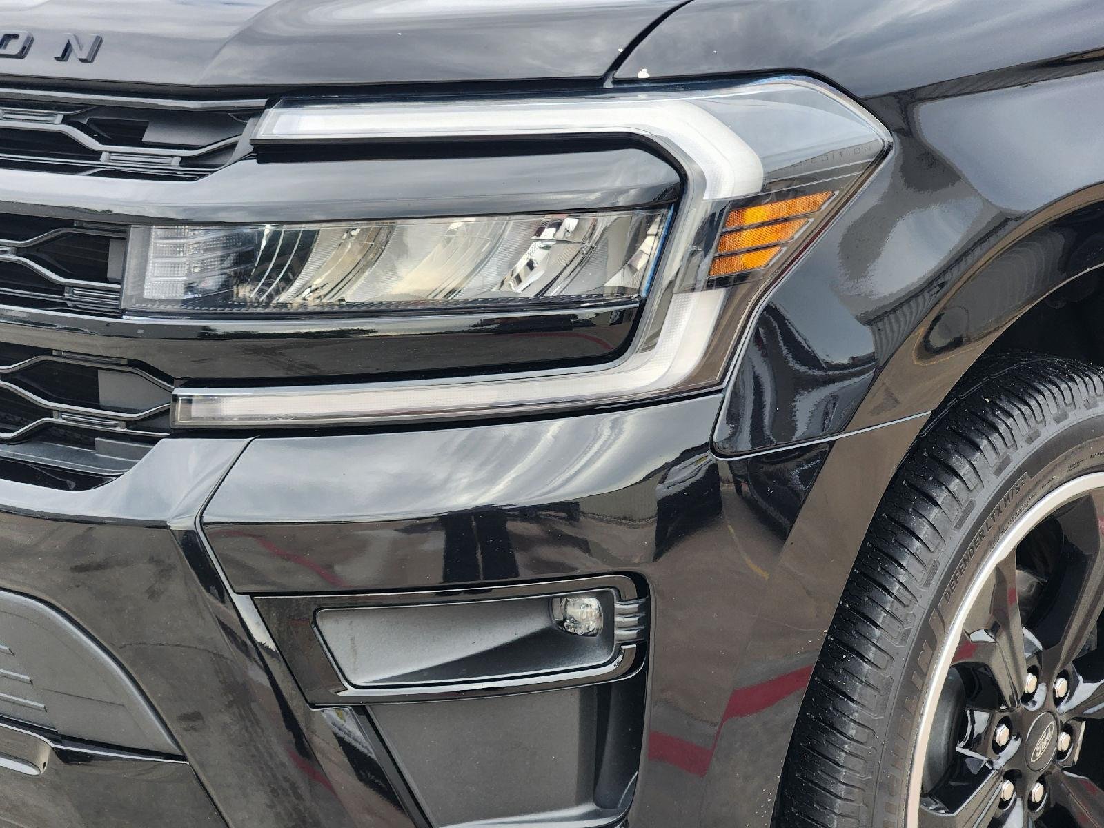 2022 Ford Expedition Max photo 8 of 35