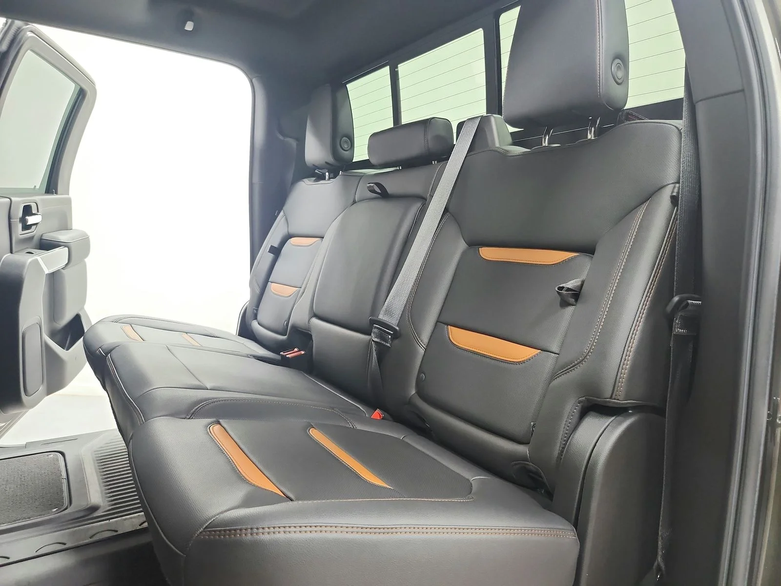 Used 2022  GMC AT4 image 41