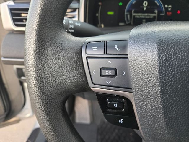 Used 2025 Silver Toyota LE image 19