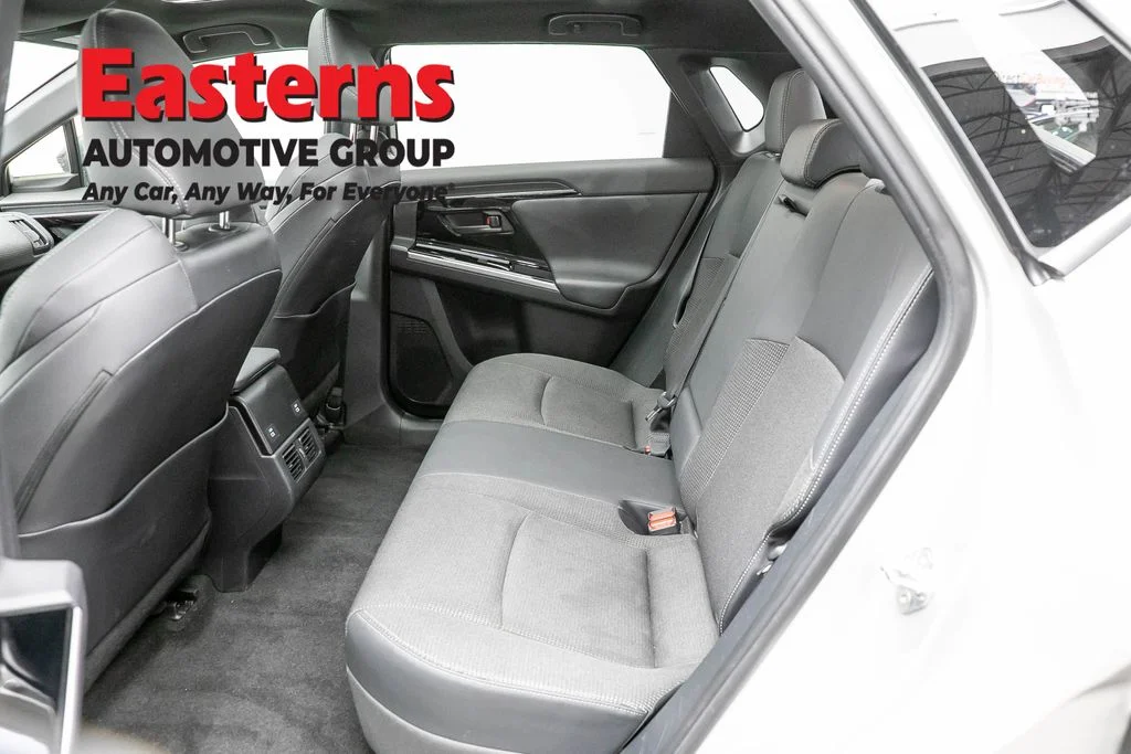 Used 2024 Silver Toyota XLE image 21