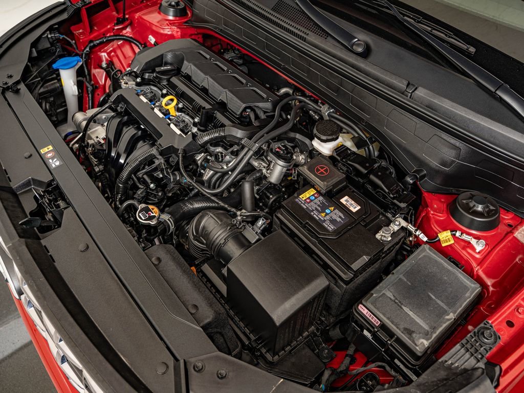 Used 2025 Ultimate Red Hyundai Limited image 37