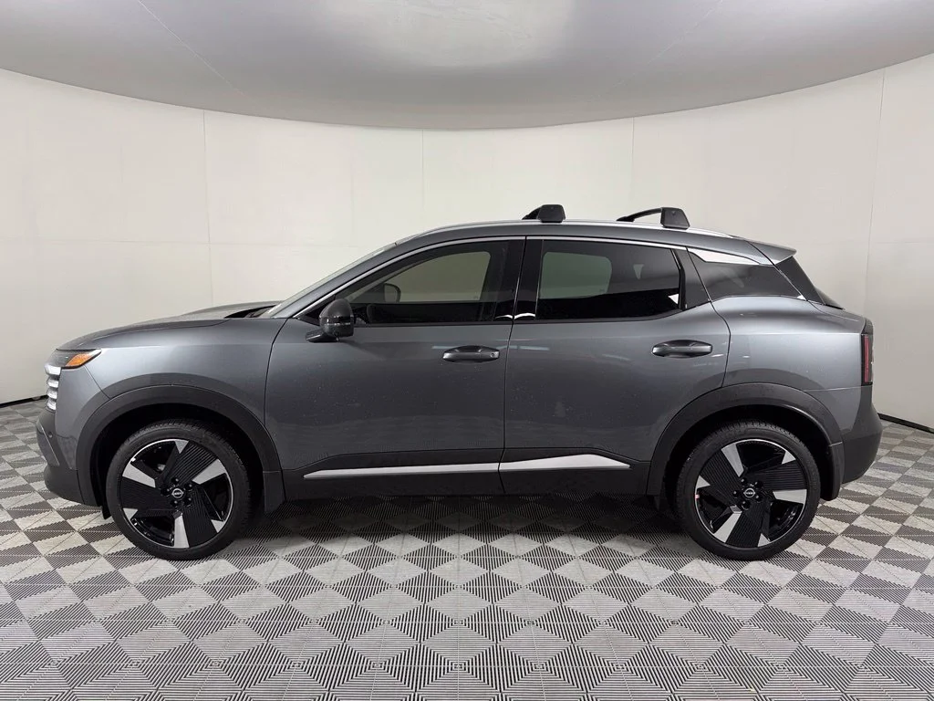 Certified Used 2026 Gray Nissan SR image 10