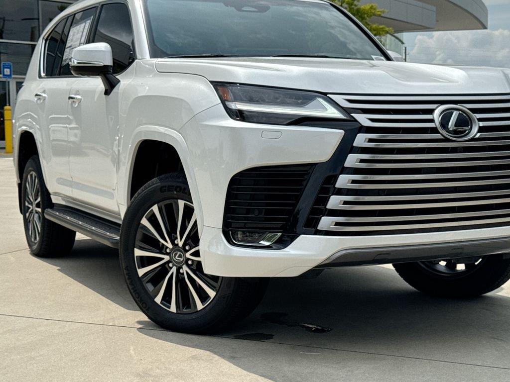 New 2026 Eminent White Pearl Lexus PREMIUM image 9