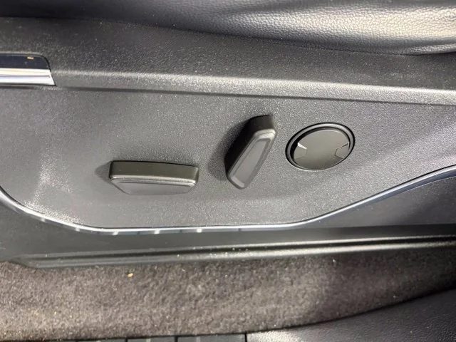 Used 2023 Silver Ford Lariat image 45