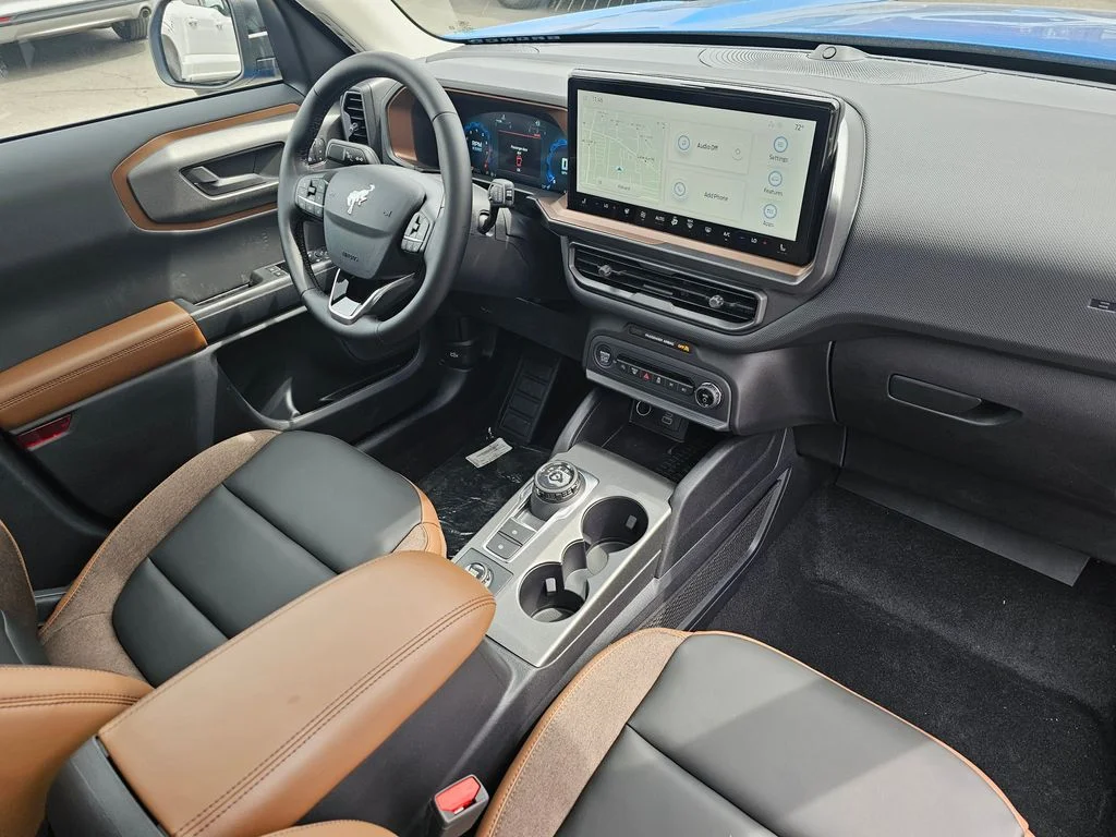 New 2025 Velocity Blue Metallic Ford Outer Banks® image 11