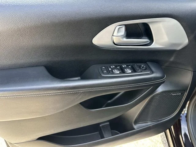 Used 2019 Black Chrysler Touring L Plus image 15