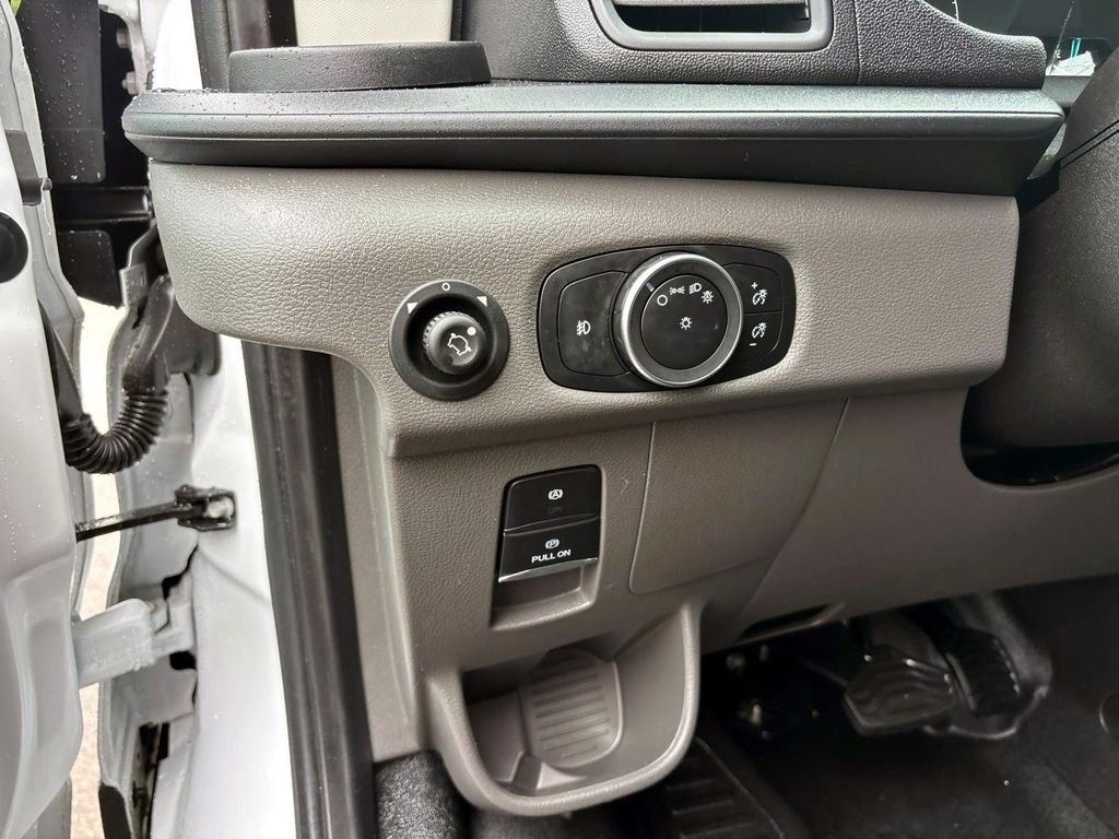 Used 2025 White Ford  image 11